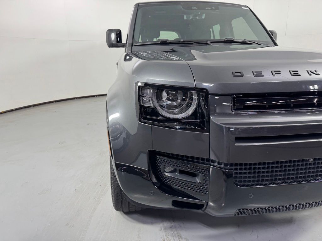 Used 2025 Land Rover Defender 130 V8 SUV