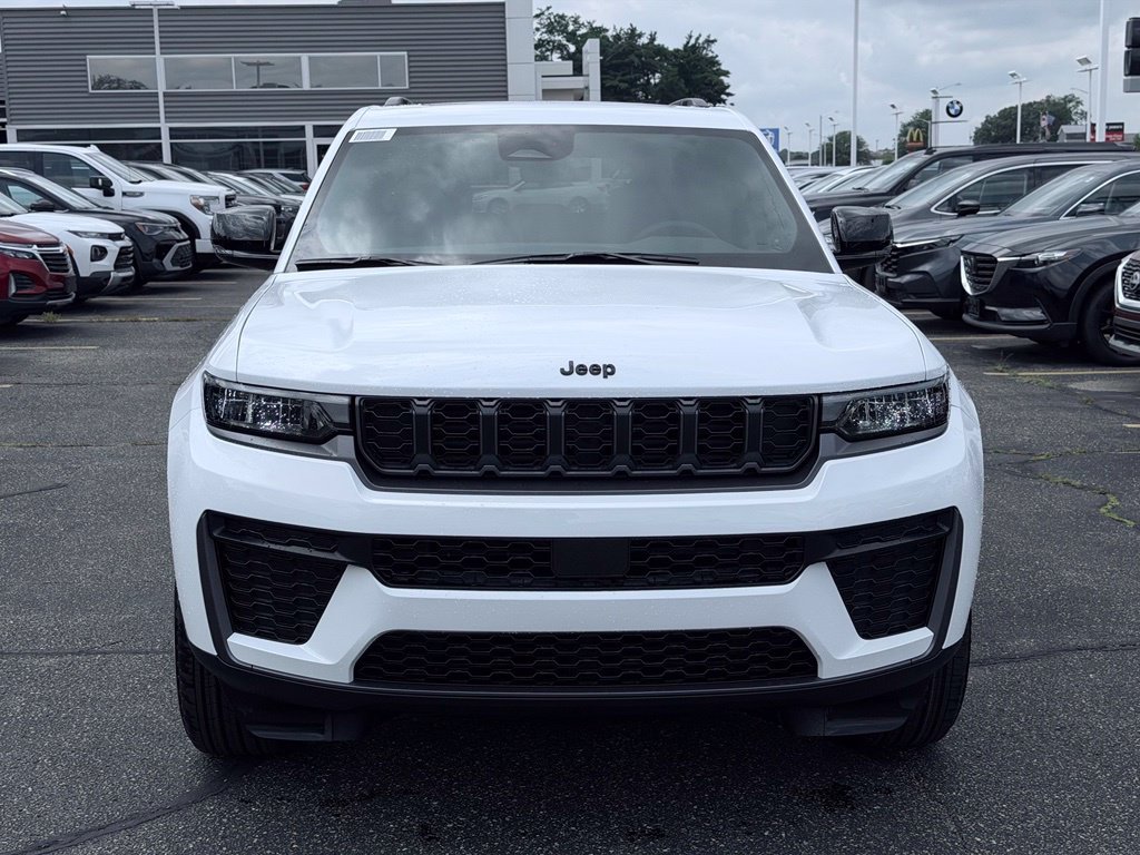 New 2026 Jeep Grand Cherokee Laredo SUV