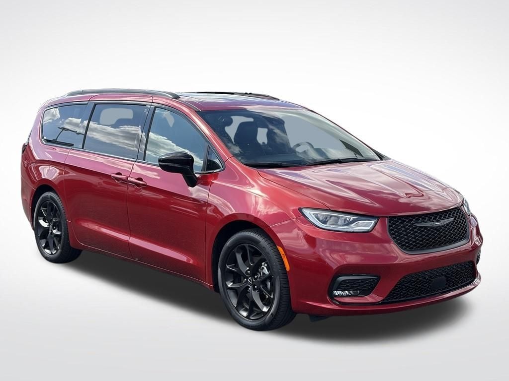 Certified 2025 Chrysler Pacifica Limited Van Passenger Van