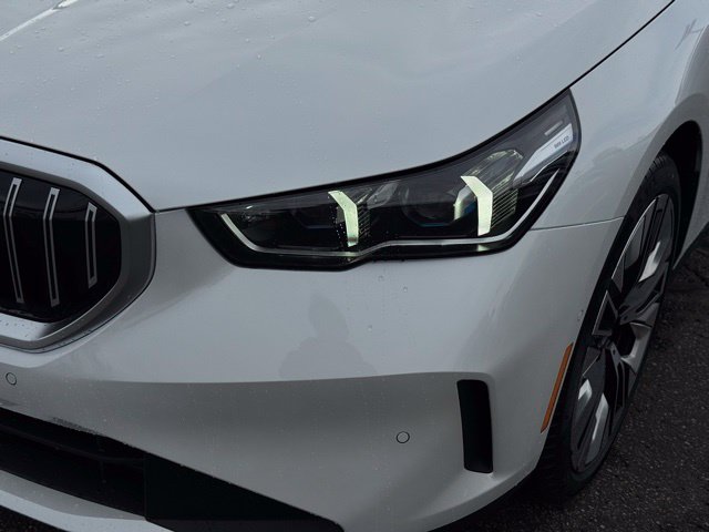 New 2026 BMW 5 Series 530i xDrive Sedan