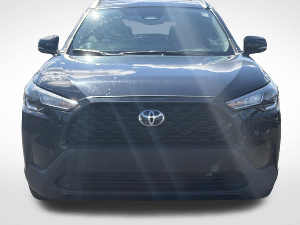 Used 2025 Toyota Corolla Cross LE SUV