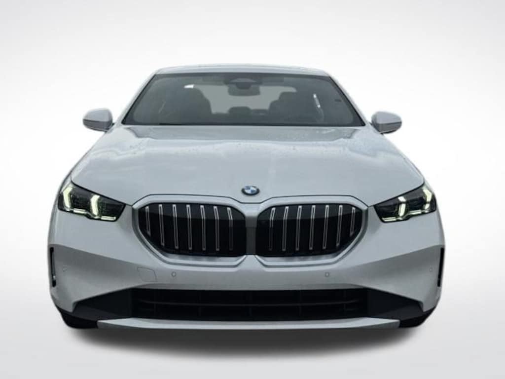 New 2026 BMW 530i xDrive Sedan