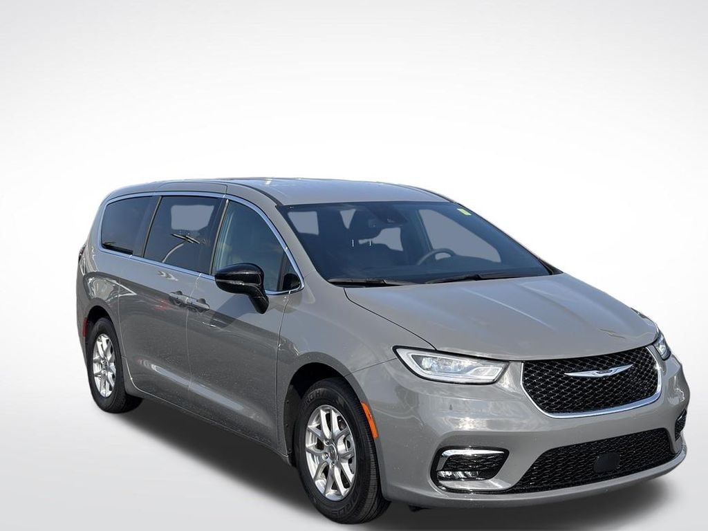 Certified 2025 Chrysler Pacifica Select Minivan/Van