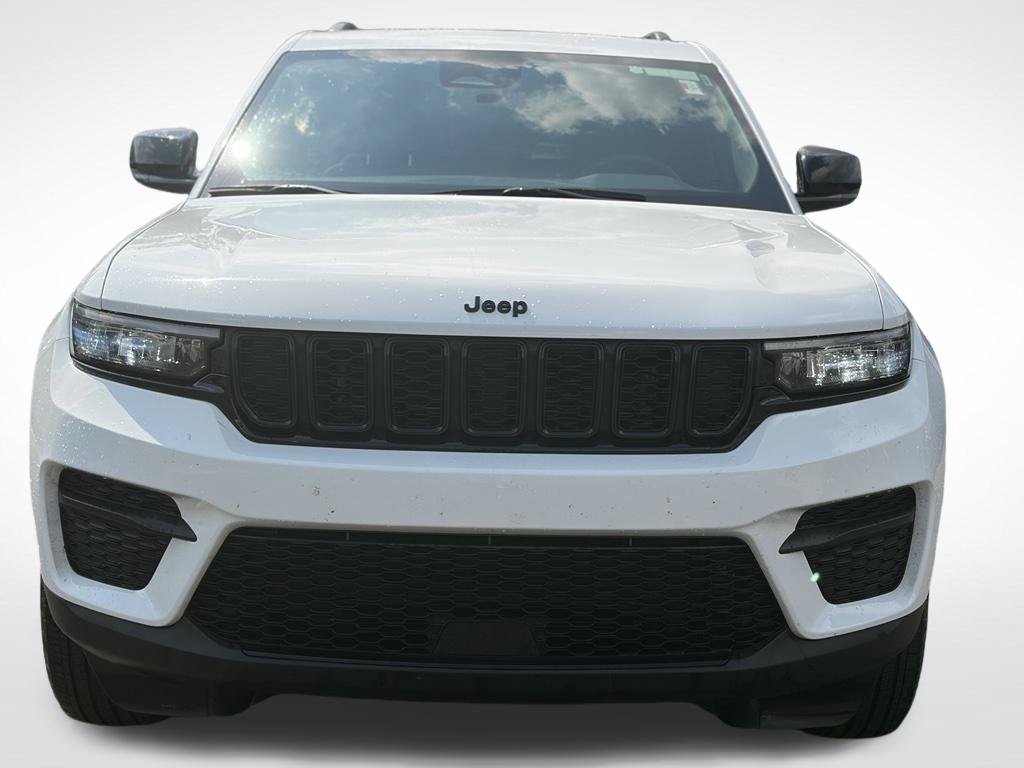 Certified 2025 Jeep Grand Cherokee Laredo SUV