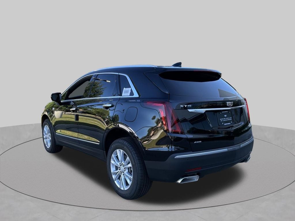 New 2026 CADILLAC XT5 Luxury SUV