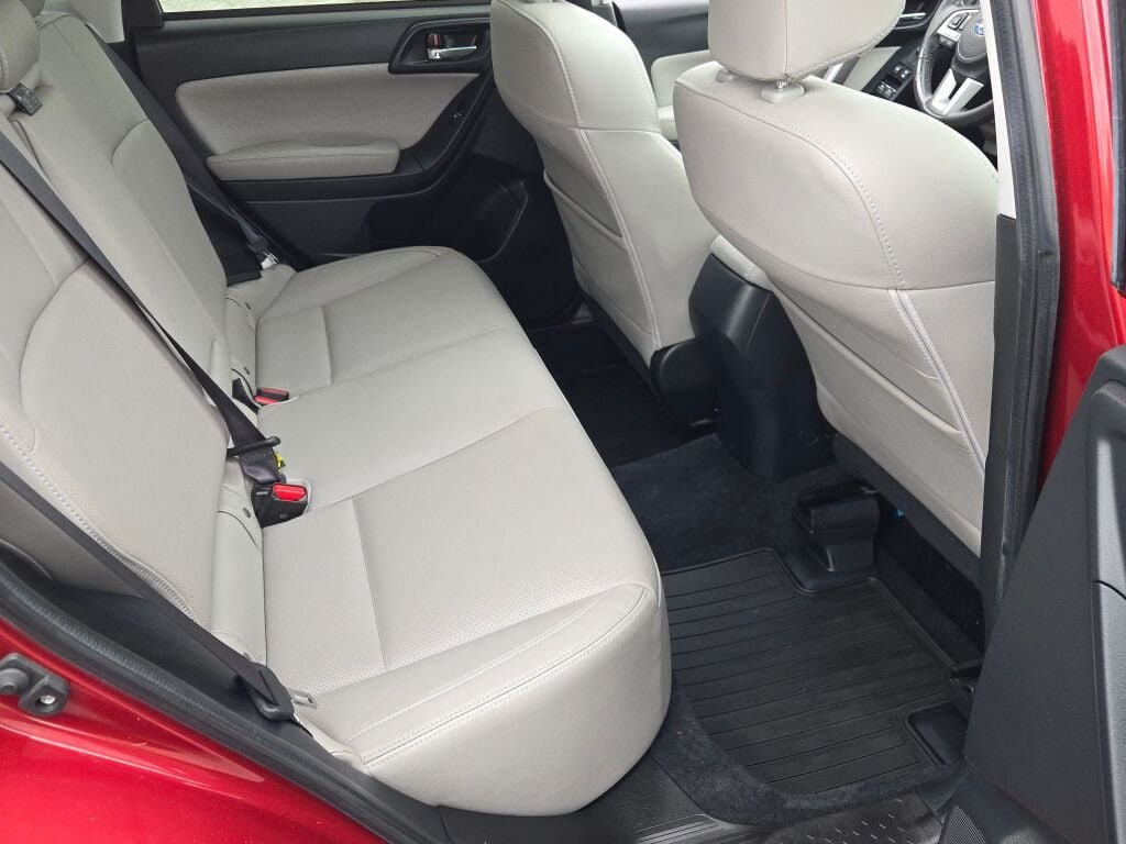2017 Subaru Forester Limited - Photo 10