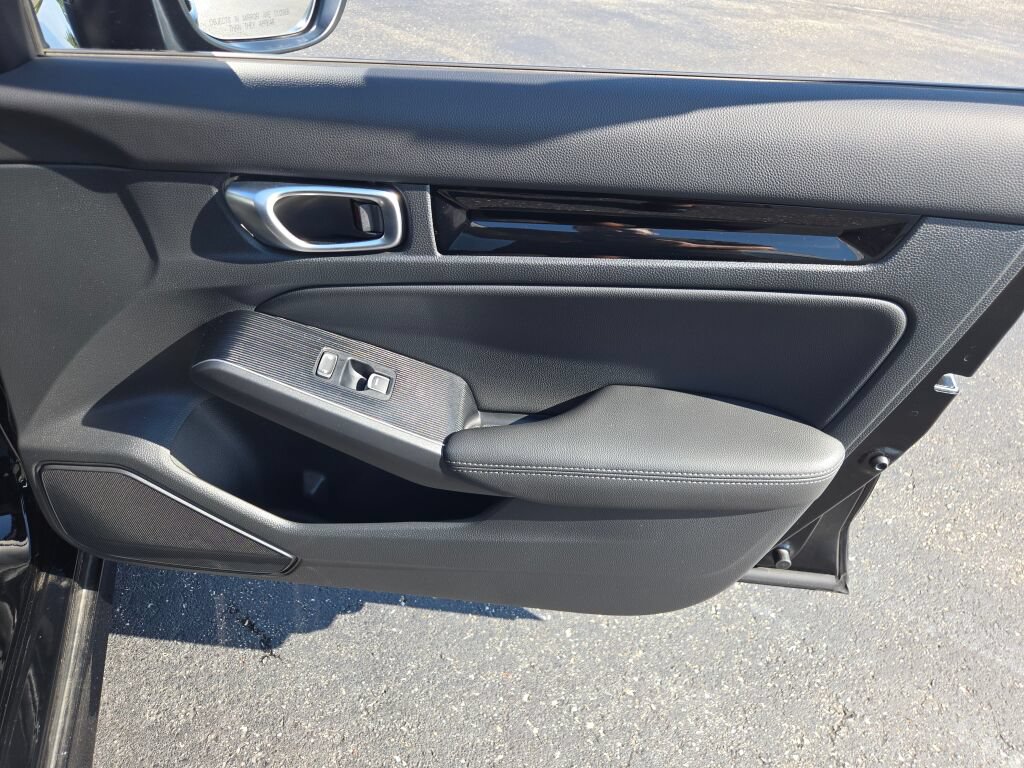 2024 Honda Civic Touring - Photo 6