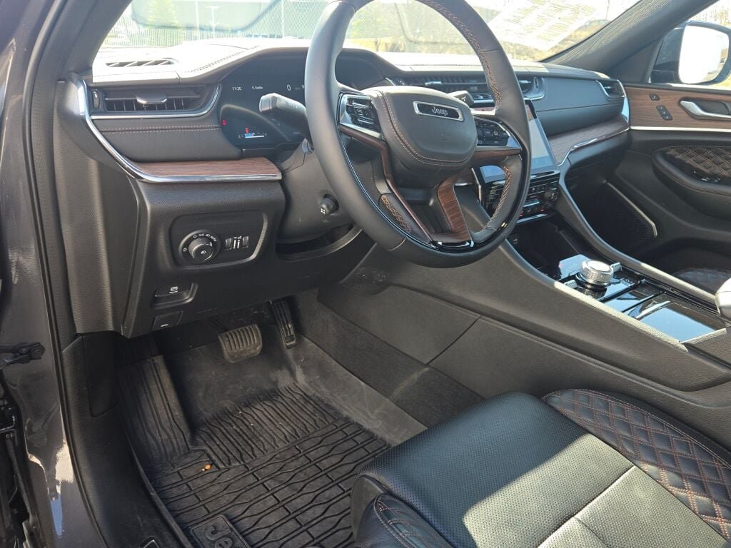 2023 Jeep Grand Cherokee Summit - Photo 20