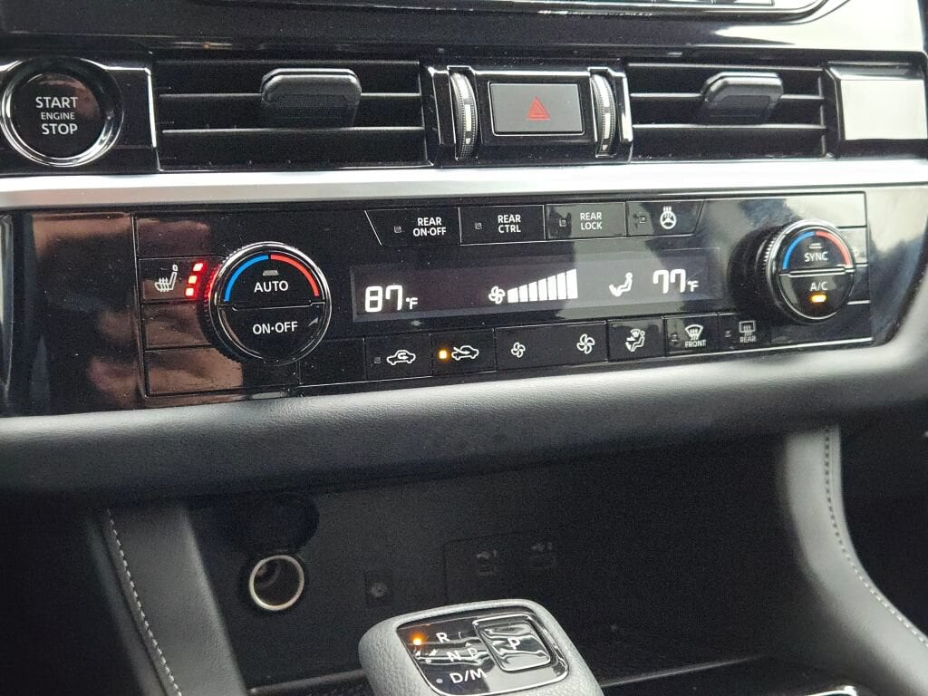 2025 Nissan Pathfinder SL - Photo 24