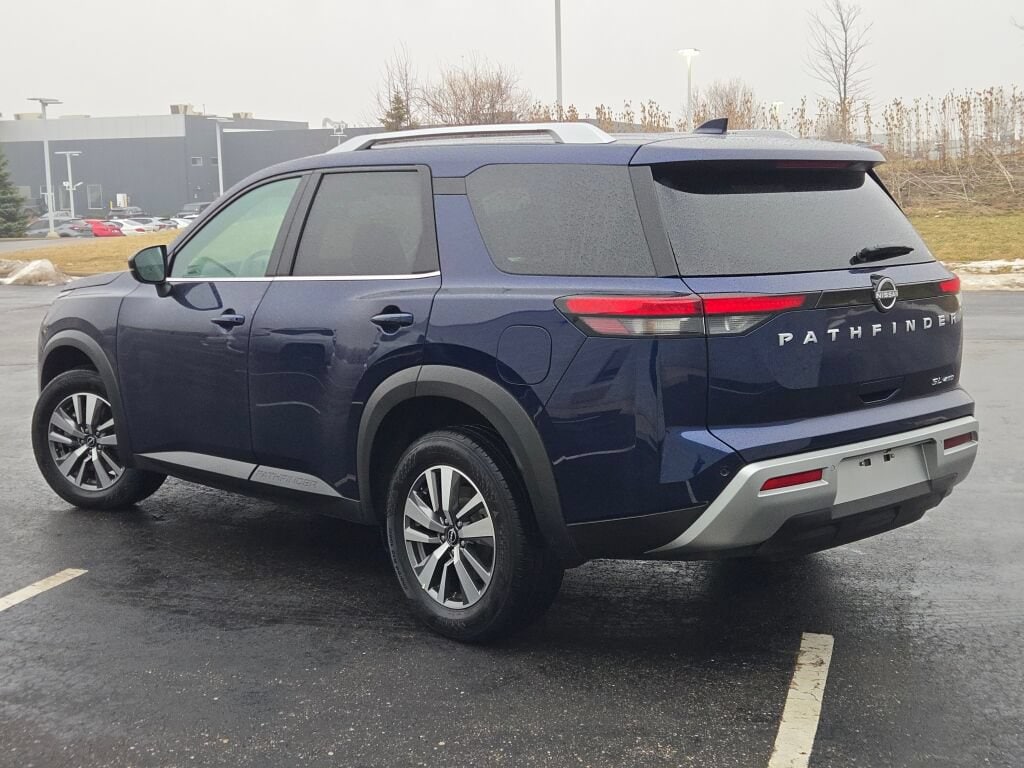 2025 Nissan Pathfinder SL - Photo 12