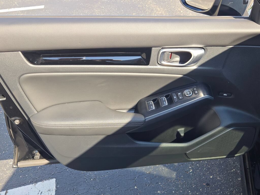 2024 Honda Civic Touring - Photo 18