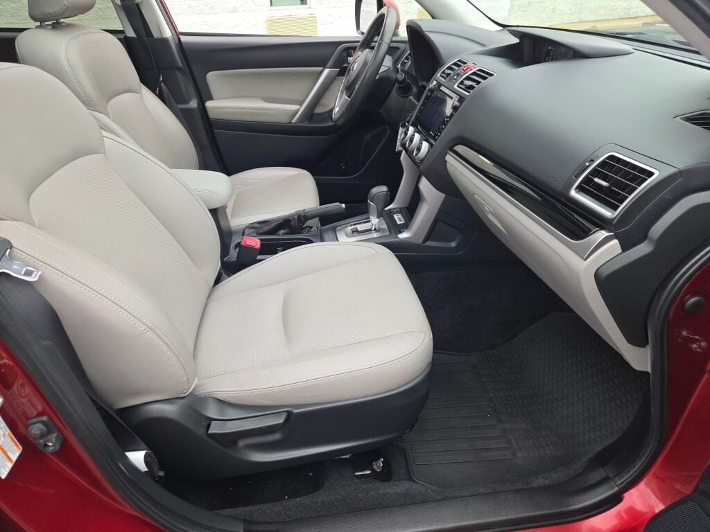 2017 Subaru Forester Limited - Photo 7