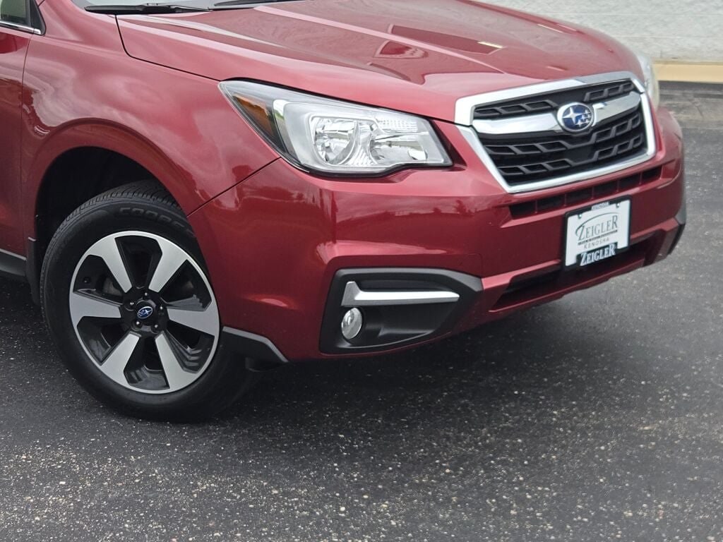 2017 Subaru Forester Limited - Photo 2