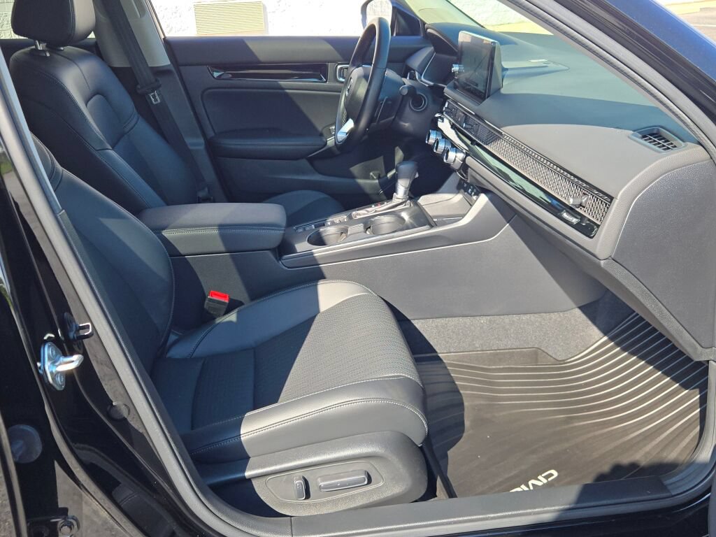 2024 Honda Civic Touring - Photo 7