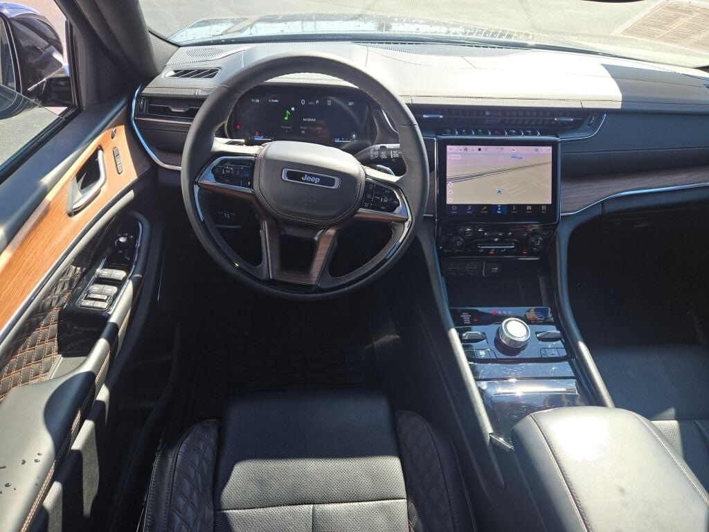 2023 Jeep Grand Cherokee Summit - Photo 17