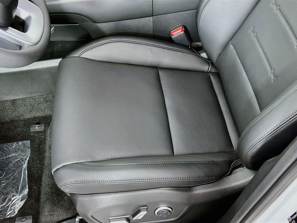 2026 Hyundai Santa Fe Limited - Photo 18