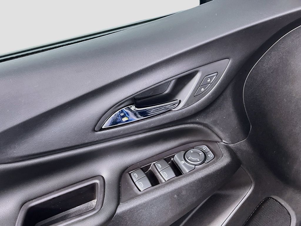 2019 Chevrolet Equinox LT - Photo 17