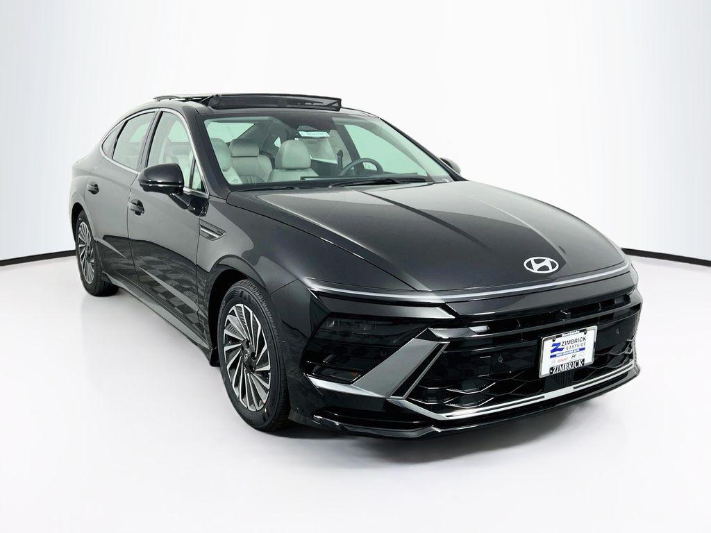 2026 Hyundai Sonata Hybrid Limited Sedan