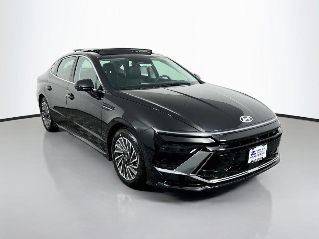 2026 Hyundai Sonata Hybrid Limited Sedan