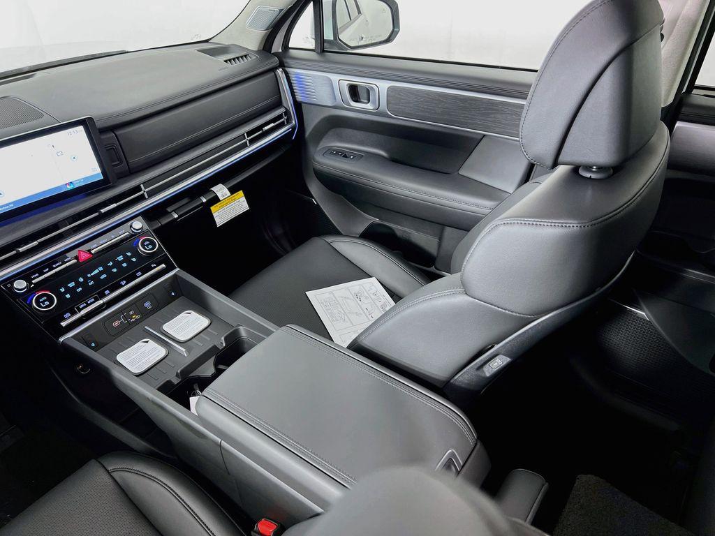 2026 Hyundai Santa Fe Limited - Photo 23