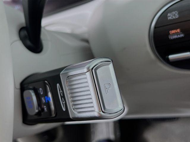 2026 Hyundai Palisade Limited - Photo 13