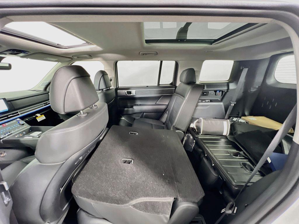 2026 Hyundai Santa Fe Limited - Photo 24