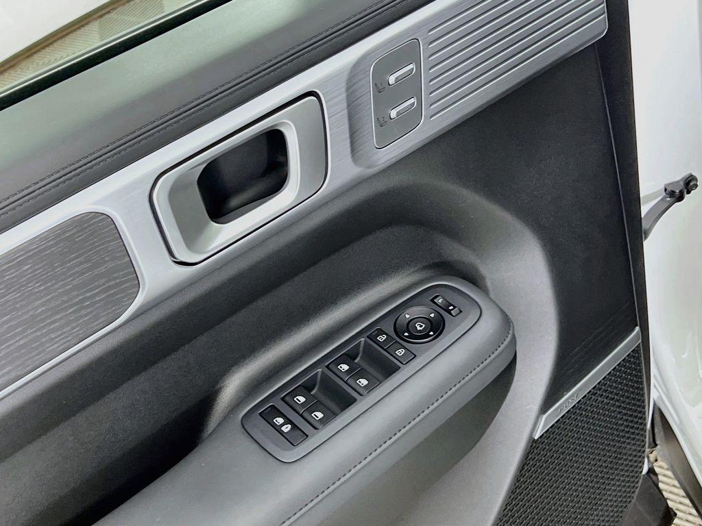2026 Hyundai Santa Fe Limited - Photo 16
