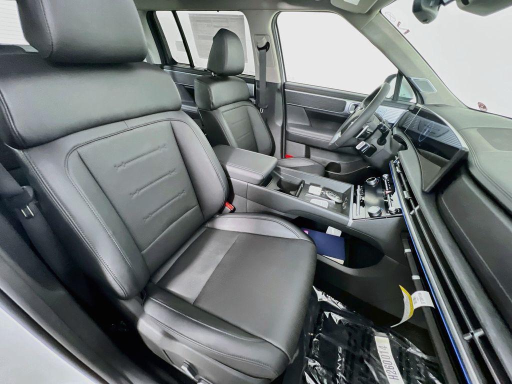 2026 Hyundai Santa Fe Limited - Photo 31