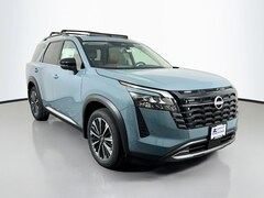 2026 Nissan Pathfinder Platinum SUV