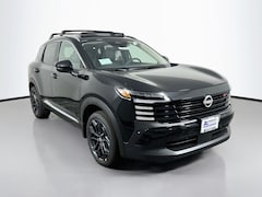 2026 Nissan Kicks SR SUV