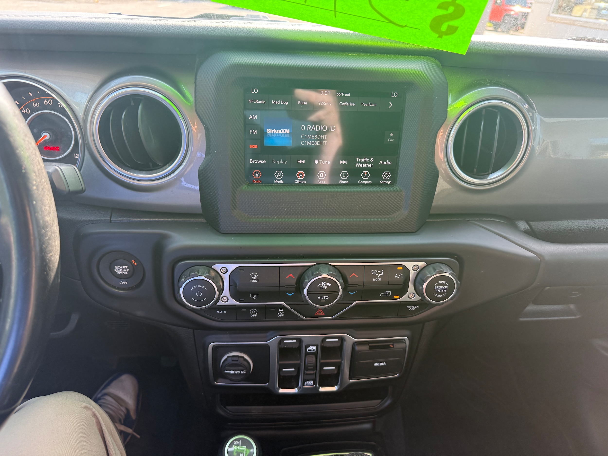 2020 Jeep Wrangler Unlimited Sahara - Photo 16