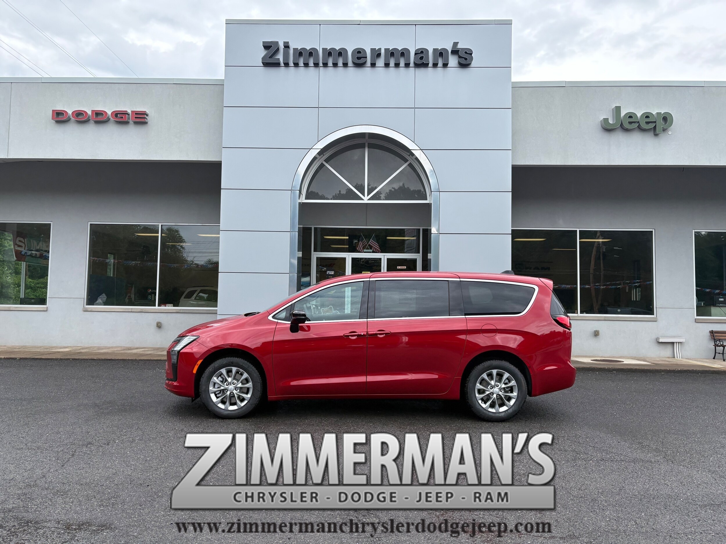 2027 Chrysler Pacifica Select