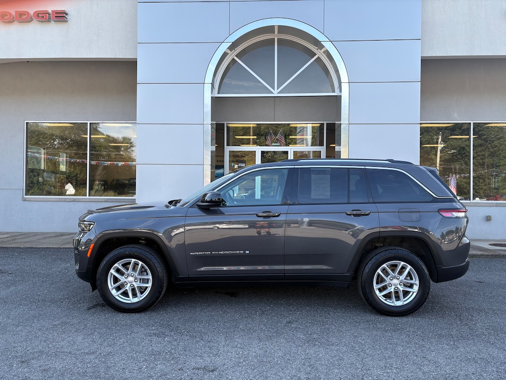 Certified 2023 Jeep Grand Cherokee Laredo SUV