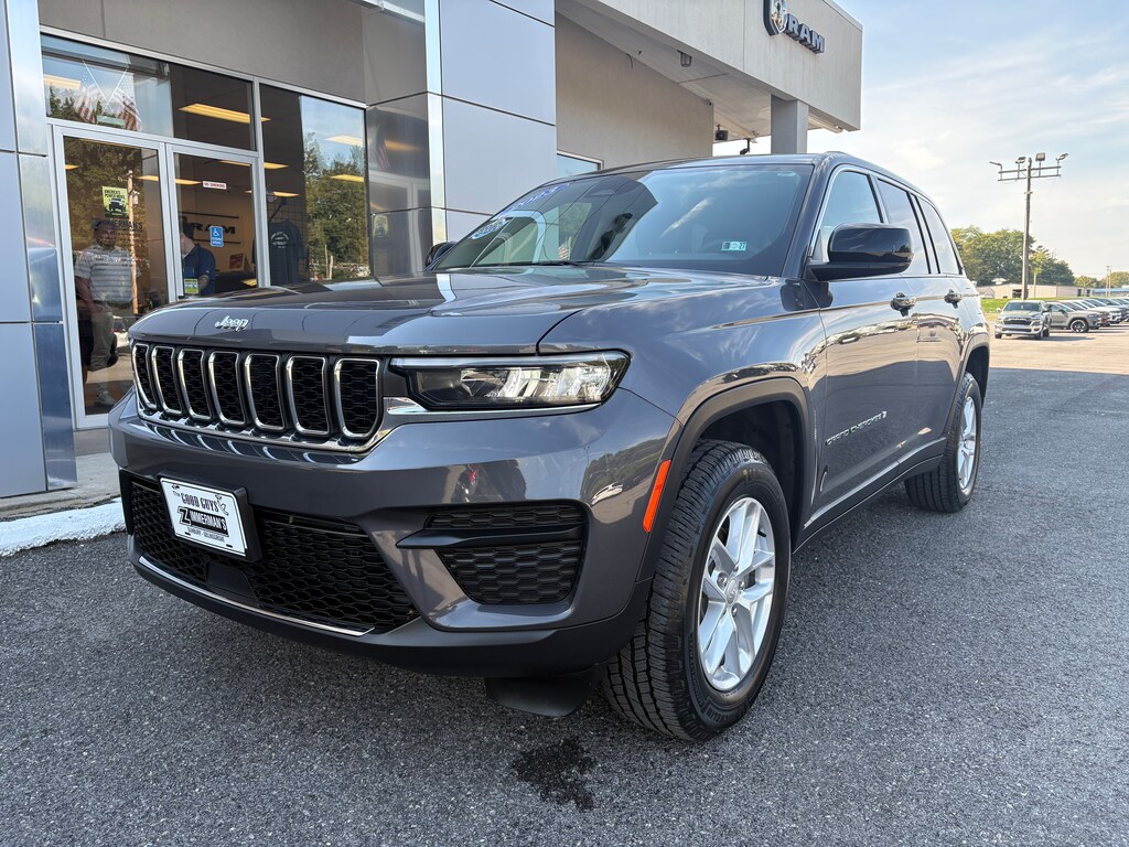 Certified 2023 Jeep Grand Cherokee Laredo SUV