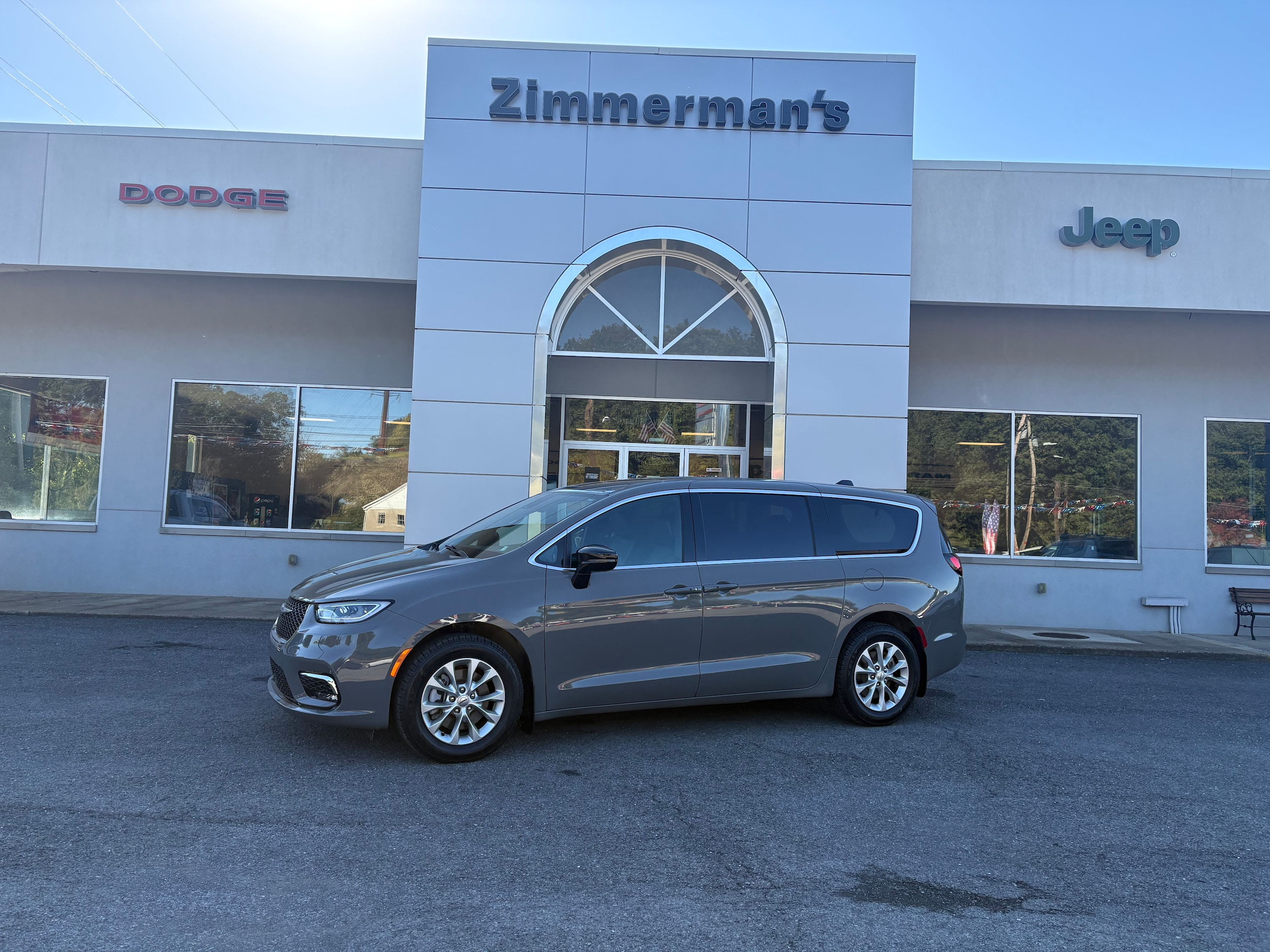 2025 Chrysler Pacifica Select
