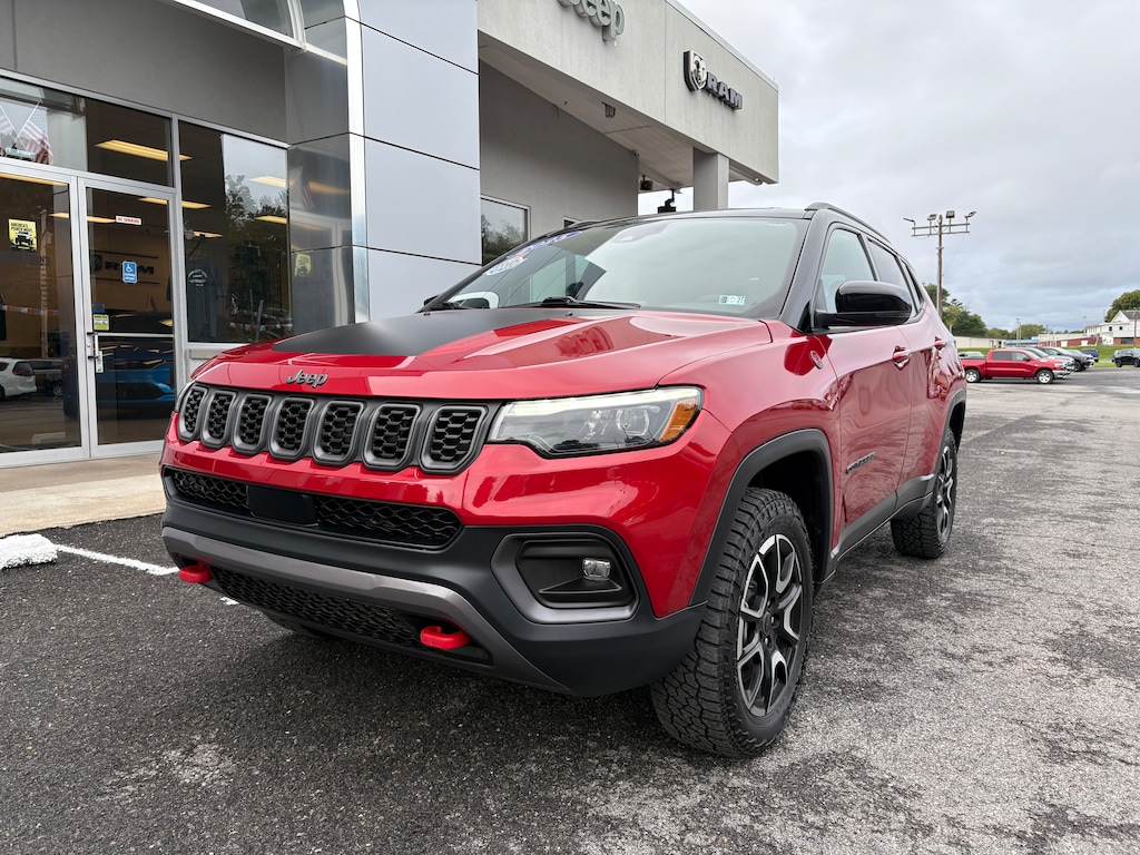 Certified 2025 Jeep Compass Trailhawk SUV