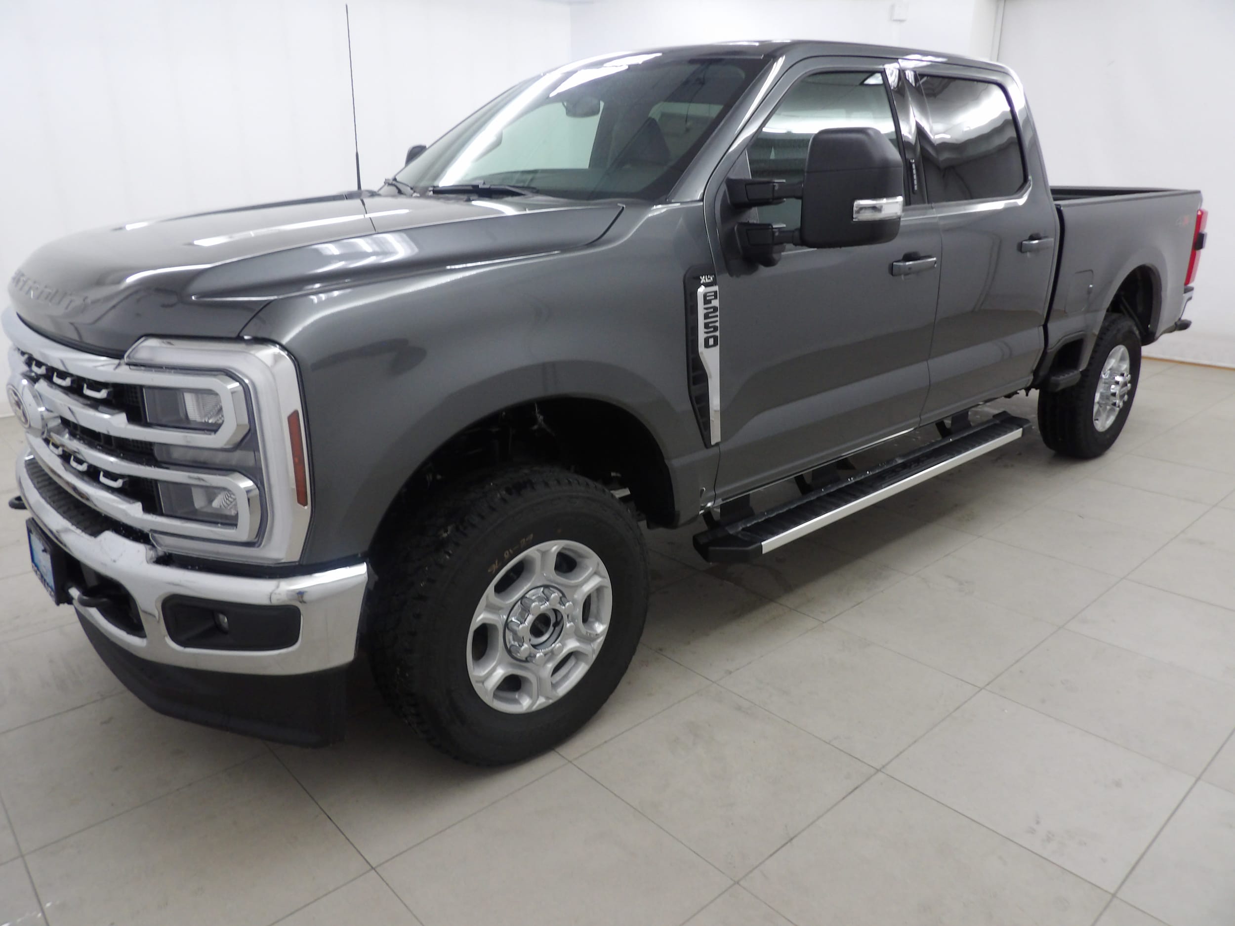 2027 Ford F-250 Truck Crew Cab 