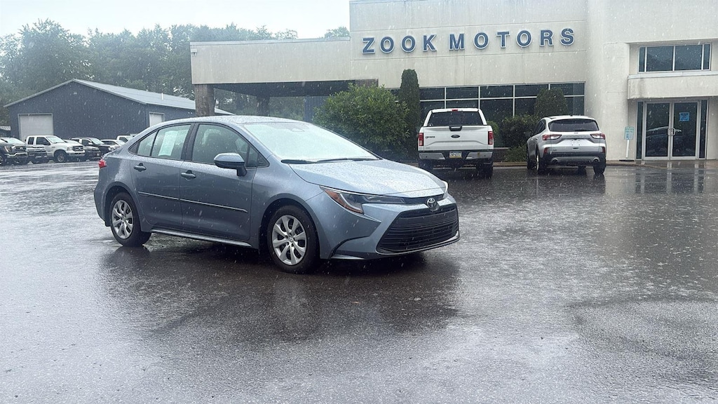 Used 2023 Toyota Corolla LE Sedan