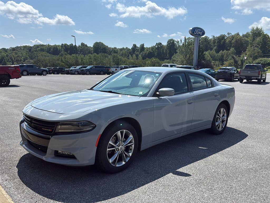 2021 Dodge Charger SXT Sedan V-6 cyl