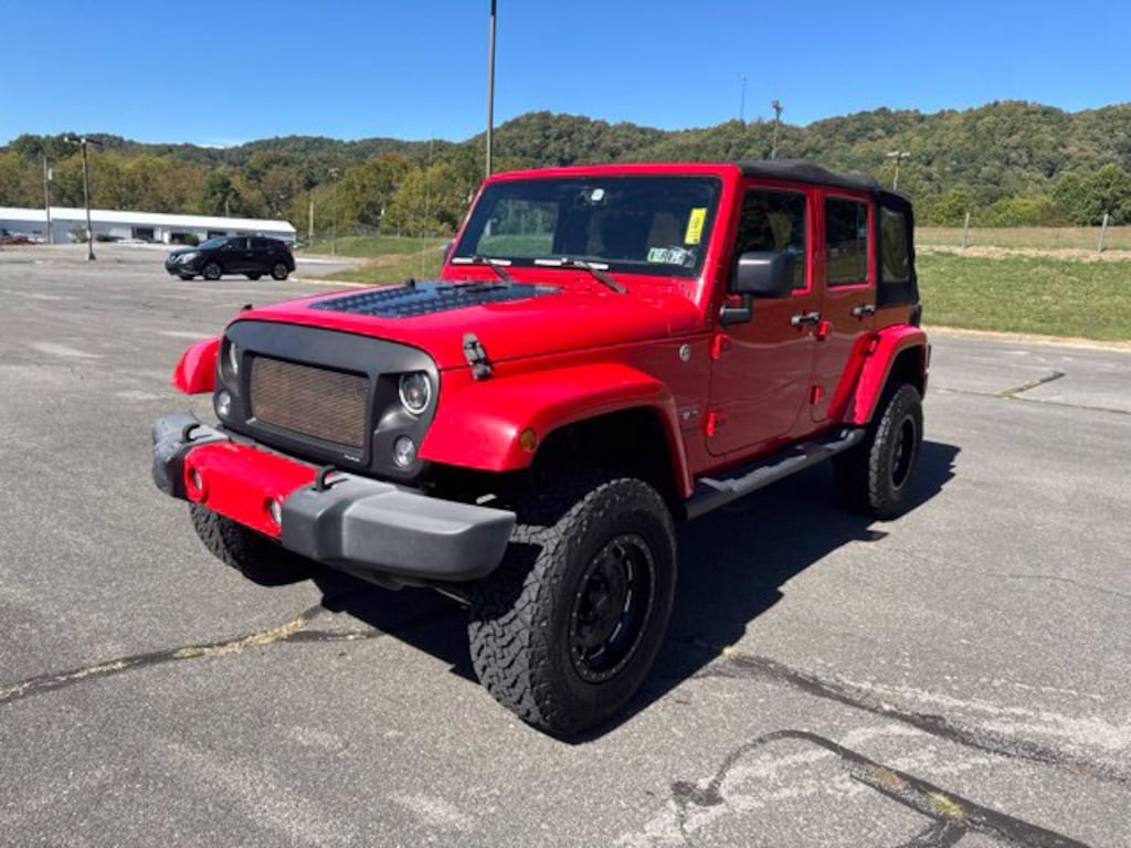 Used 2016 Jeep Wrangler Unlimited Sahara SUV