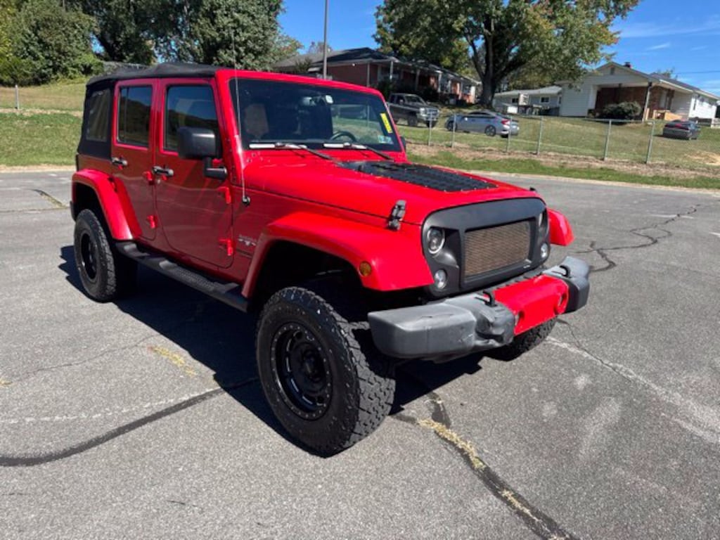 Used 2016 Jeep Wrangler Unlimited Sahara SUV