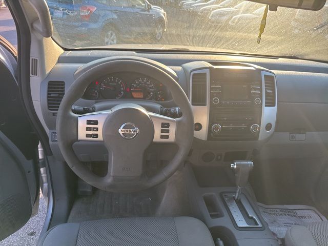 2014 Nissan Frontier SV - Photo 13