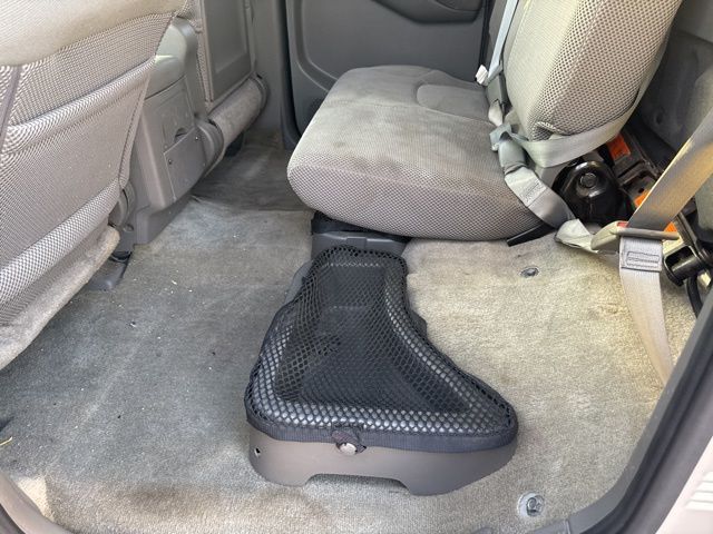 2014 Nissan Frontier SV - Photo 11