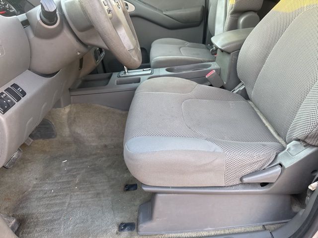 2014 Nissan Frontier SV - Photo 15