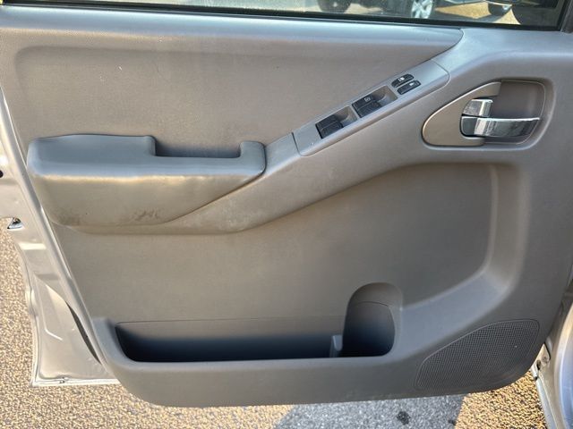 2014 Nissan Frontier SV - Photo 14